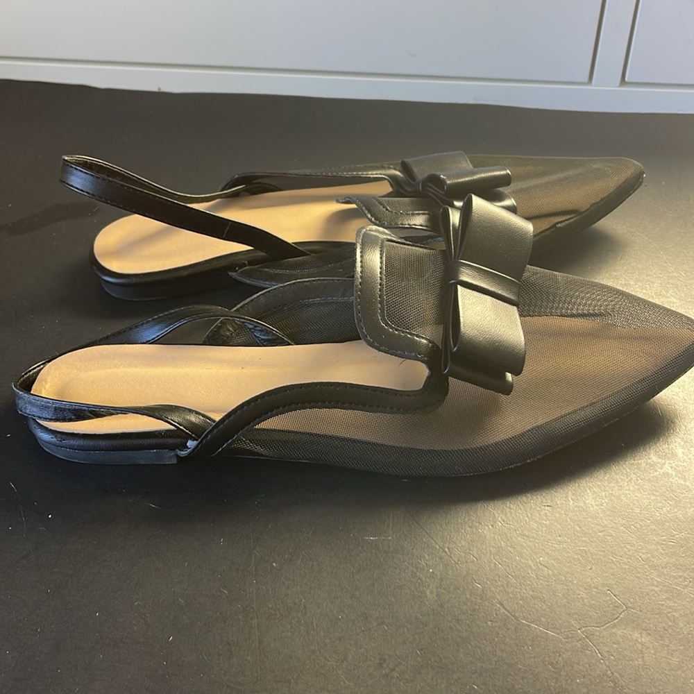 Black Pointed Mesh & Faux Leather Bow Flat Slingbacks. Size 41. M4